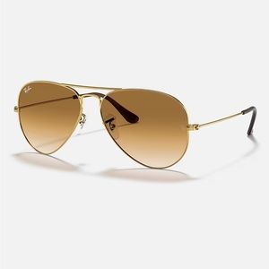 Like new gold gradient Ray Ban Aviators